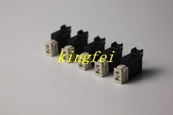 KXF0DX8NA00 Panasonic CM402 NPM Kepala Katup Solenoid 10-VQ110U-5MO-X46